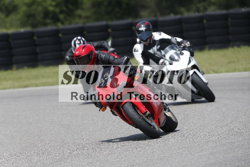 /27 12.06.2025 Ducati Schweiz Trackday Warmup  ADR/blau-bleu/33